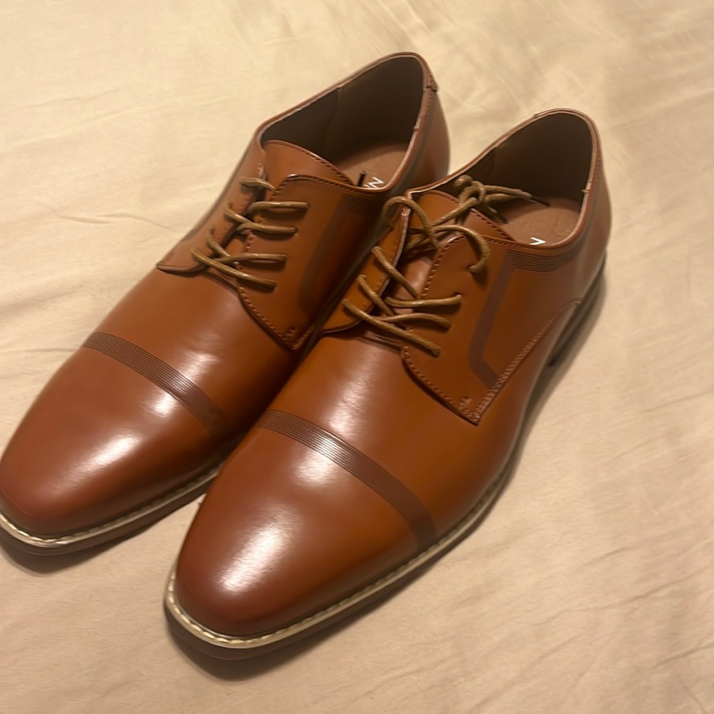 Brand new brown dress shoes